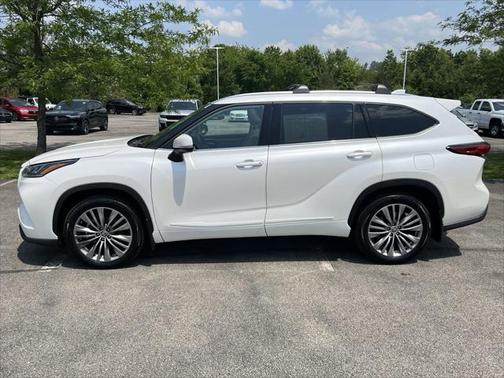 2021 Toyota Highlander Platinum