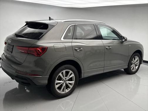 2023 Audi Q3 Premium 45 TFSI S line quattro Tiptronic