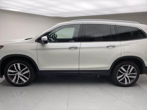 White Diamond 2018 Honda Pilot Elite