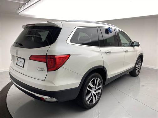 White Diamond 2018 Honda Pilot Elite