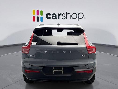 2021 Volvo XC40 T5 R-Design