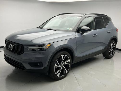 2021 Volvo XC40 T5 R-Design