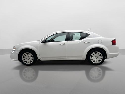 Bright White Clearcoat 2014 Dodge Avenger SE