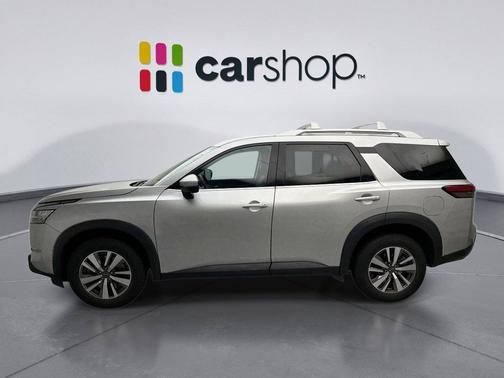 2023 Nissan Pathfinder SL 4WD
