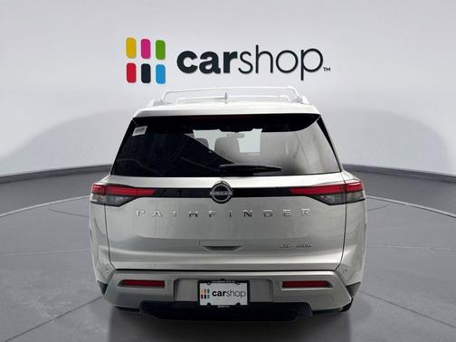 2023 Nissan Pathfinder SL 4WD