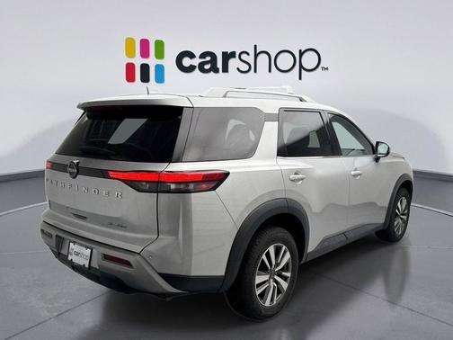 2023 Nissan Pathfinder SL 4WD