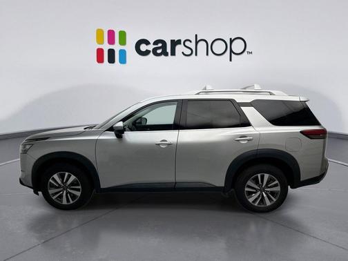 2023 Nissan Pathfinder SL 4WD