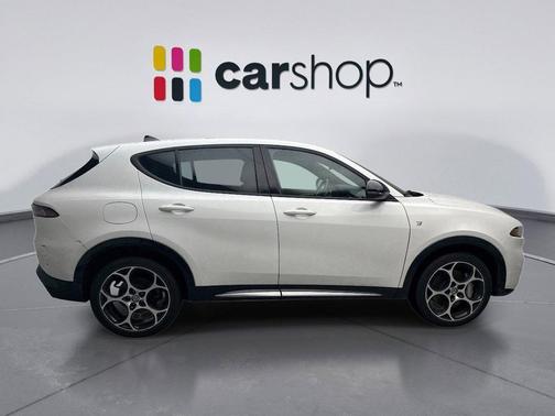 Milano White 2024 Alfa Romeo Tonale Ti EAWD