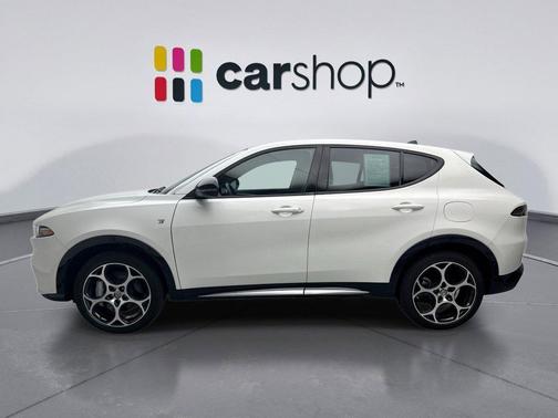 Milano White 2024 Alfa Romeo Tonale Ti EAWD