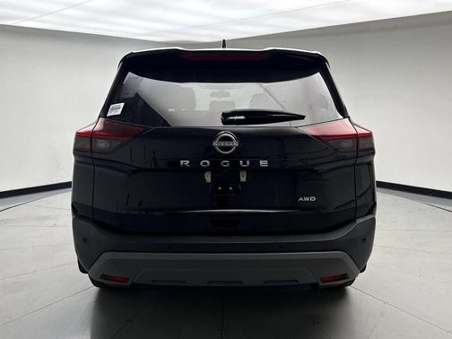 Super Black 2023 Nissan Rogue S