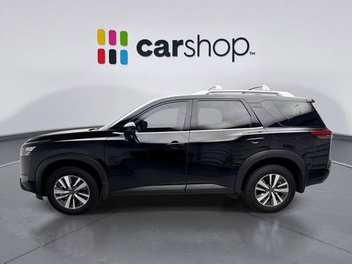 Super Black 2025 Nissan Pathfinder SL 4WD