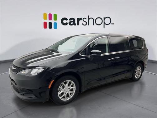 2022 Chrysler Voyager LX