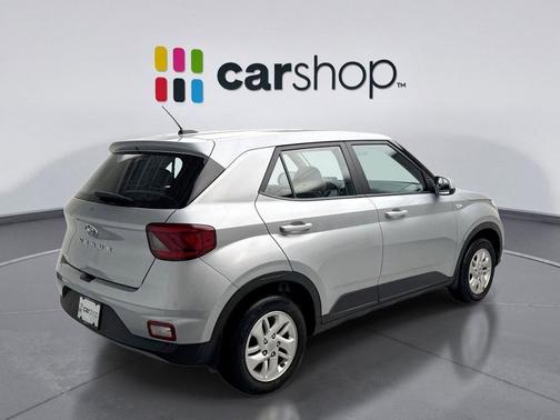 2023 Hyundai VENUE SE