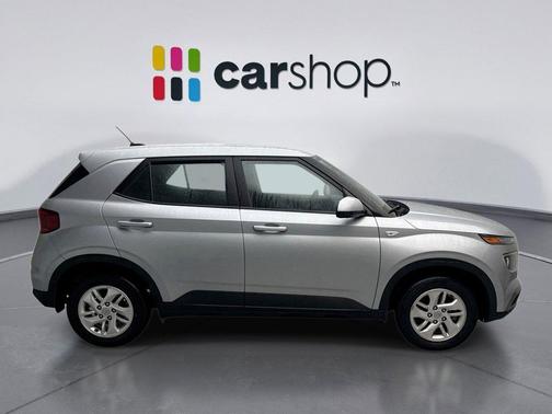 2023 Hyundai VENUE SE