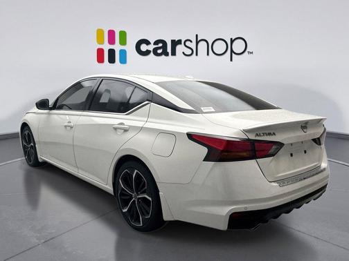 Pearl White Tricoat 2023 Nissan Altima SR FWD