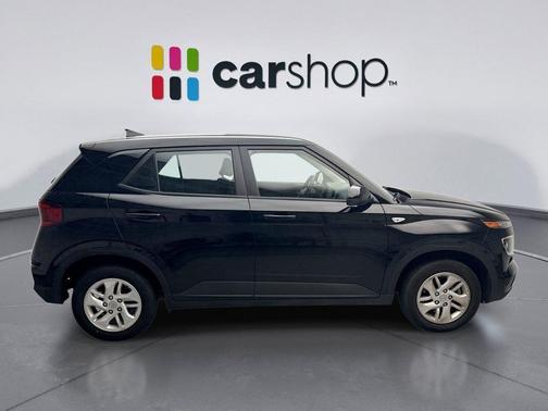 2022 Hyundai VENUE SE