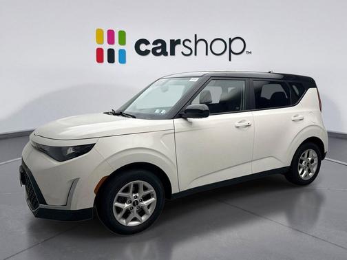 Clear White/Black Roof 2025 Kia Soul S