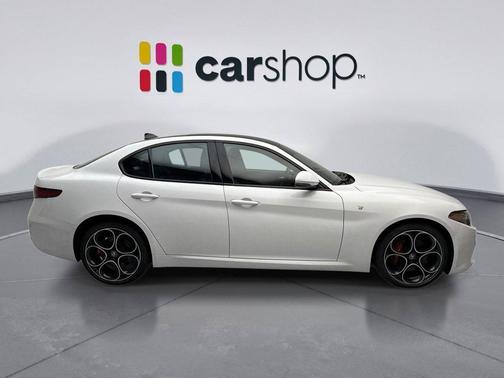 2022 Alfa Romeo Giulia Ti