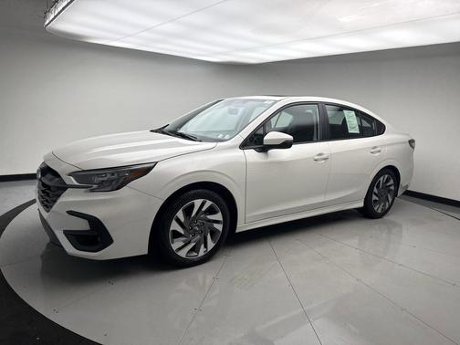 Crystal White Pearl 2025 Subaru Legacy Limited