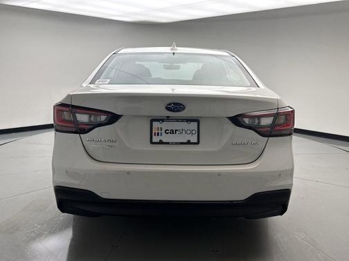 Crystal White Pearl 2025 Subaru Legacy Limited