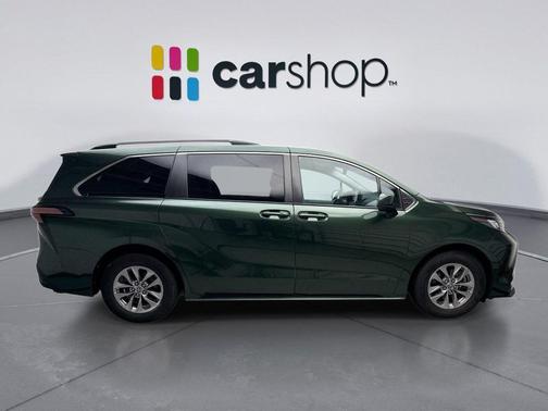 Cypress 2022 Toyota Sienna LE