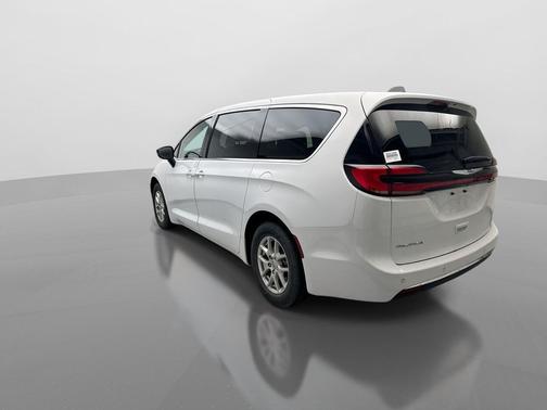 Bright White Clearcoat 2024 Chrysler Pacifica Touring L