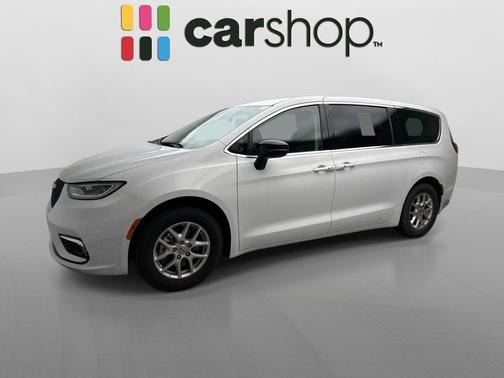 Bright White Clearcoat 2024 Chrysler Pacifica Touring L