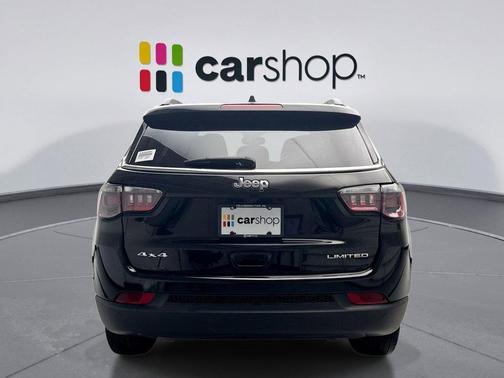 Diamond Black Crystal Pearlcoat 2025 Jeep Compass Limited