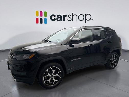 Diamond Black Crystal Pearlcoat 2025 Jeep Compass Limited