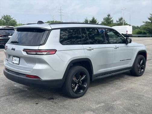 2022 Jeep Grand Cherokee L Altitude