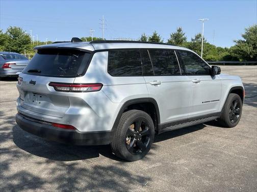 2022 Jeep Grand Cherokee L Altitude