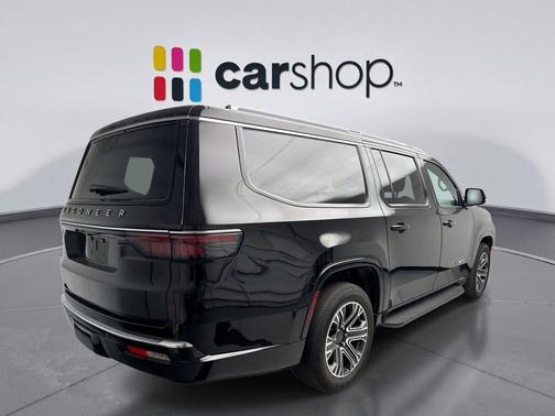 Diamond Black Crystal Pearlcoat 2023 Jeep Wagoneer L Series I 4x4