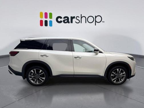 Majestic White 2023 INFINITI QX60 Luxe