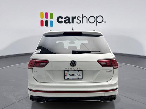 Deep Black Pearl 2022 Volkswagen Tiguan 2.0T SE R-Line Black 4MOTION
