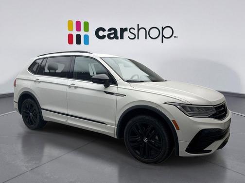 Deep Black Pearl 2022 Volkswagen Tiguan 2.0T SE R-Line Black 4MOTION