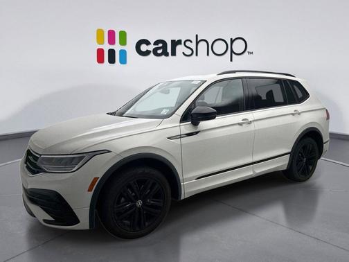 Deep Black Pearl 2022 Volkswagen Tiguan 2.0T SE R-Line Black 4MOTION