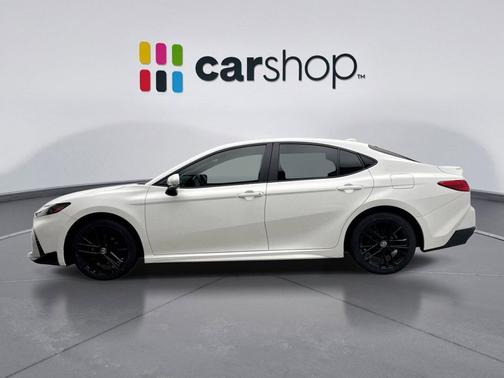 Ice Cap 2025 Toyota Camry SE