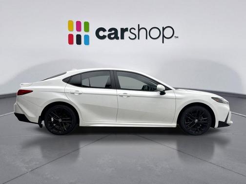Ice Cap 2025 Toyota Camry SE