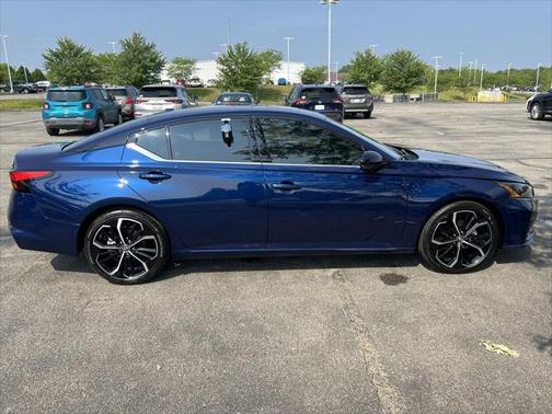 2023 Nissan Altima SR VC-Turbo FWD