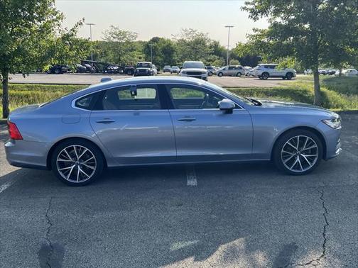 2018 Volvo S90 T5 Momentum
