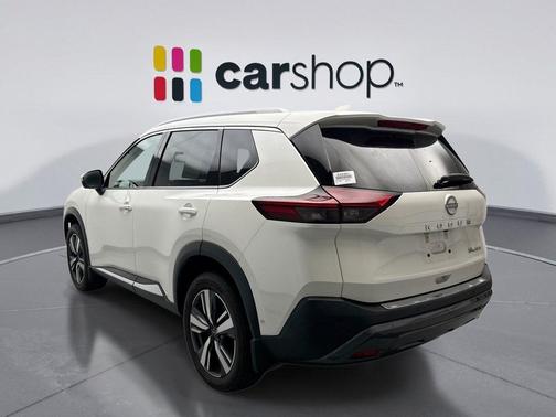 Pearl White Tricoat 2023 Nissan Rogue SL