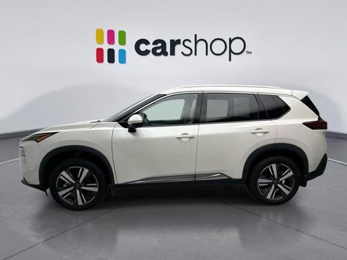 Pearl White Tricoat 2023 Nissan Rogue SL