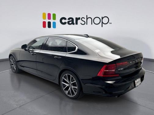 2018 Volvo S90 T5 Momentum