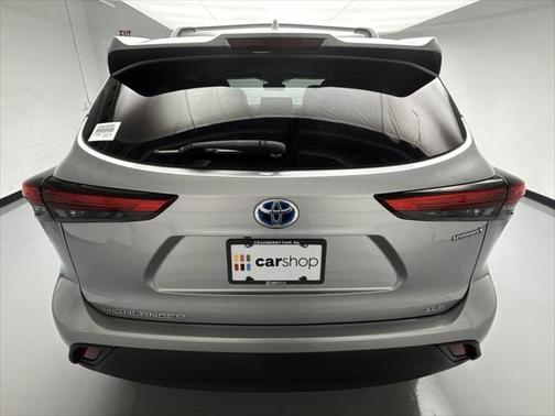 2023 Toyota Highlander Hybrid XLE
