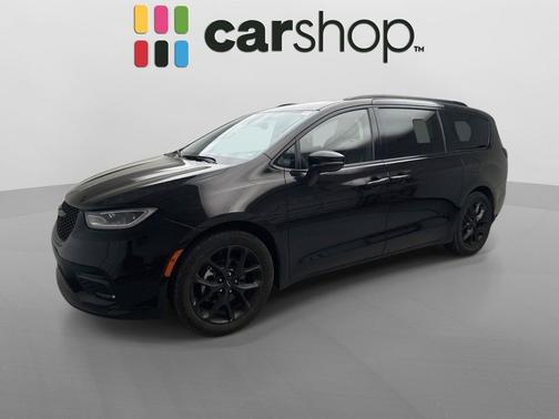 Diamond Black Crystal Pearlcoat 2025 Chrysler Pacifica Limited