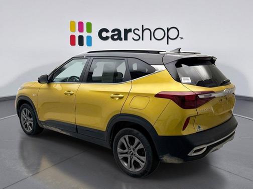 Starbright Yellow/Black Roof 2023 Kia Seltos S