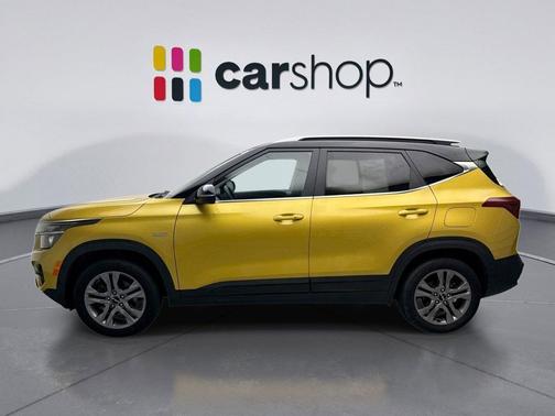 Starbright Yellow/Black Roof 2023 Kia Seltos S