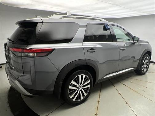 2022 Nissan Pathfinder Platinum 4WD