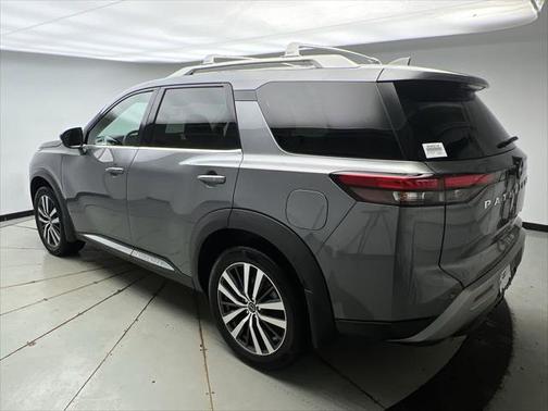 2022 Nissan Pathfinder Platinum 4WD
