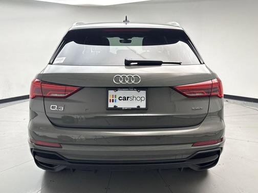 2025 Audi Q3 Premium 45 TFSI S line quattro Tiptronic